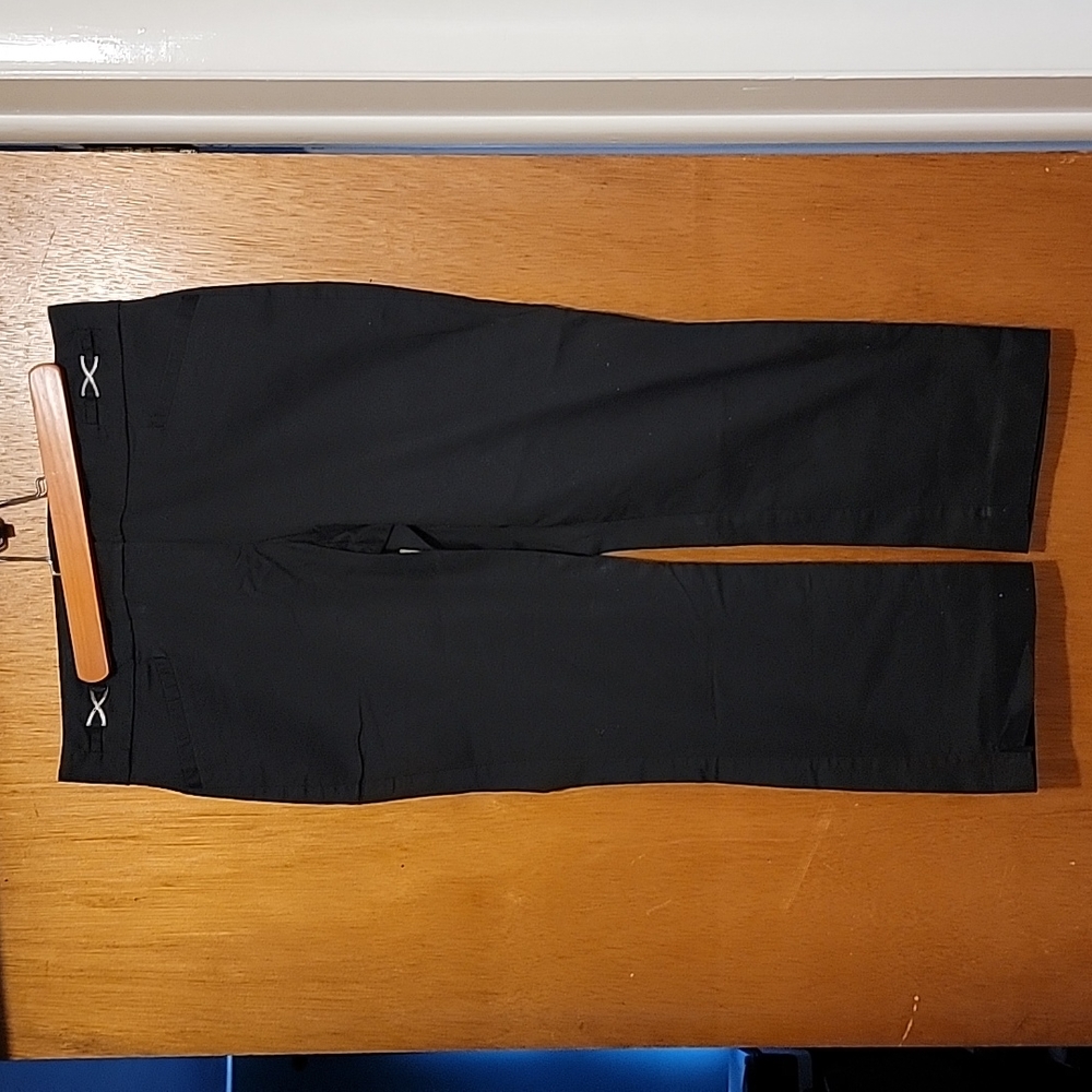 NY & CO Black Crop Pants - Size 6
